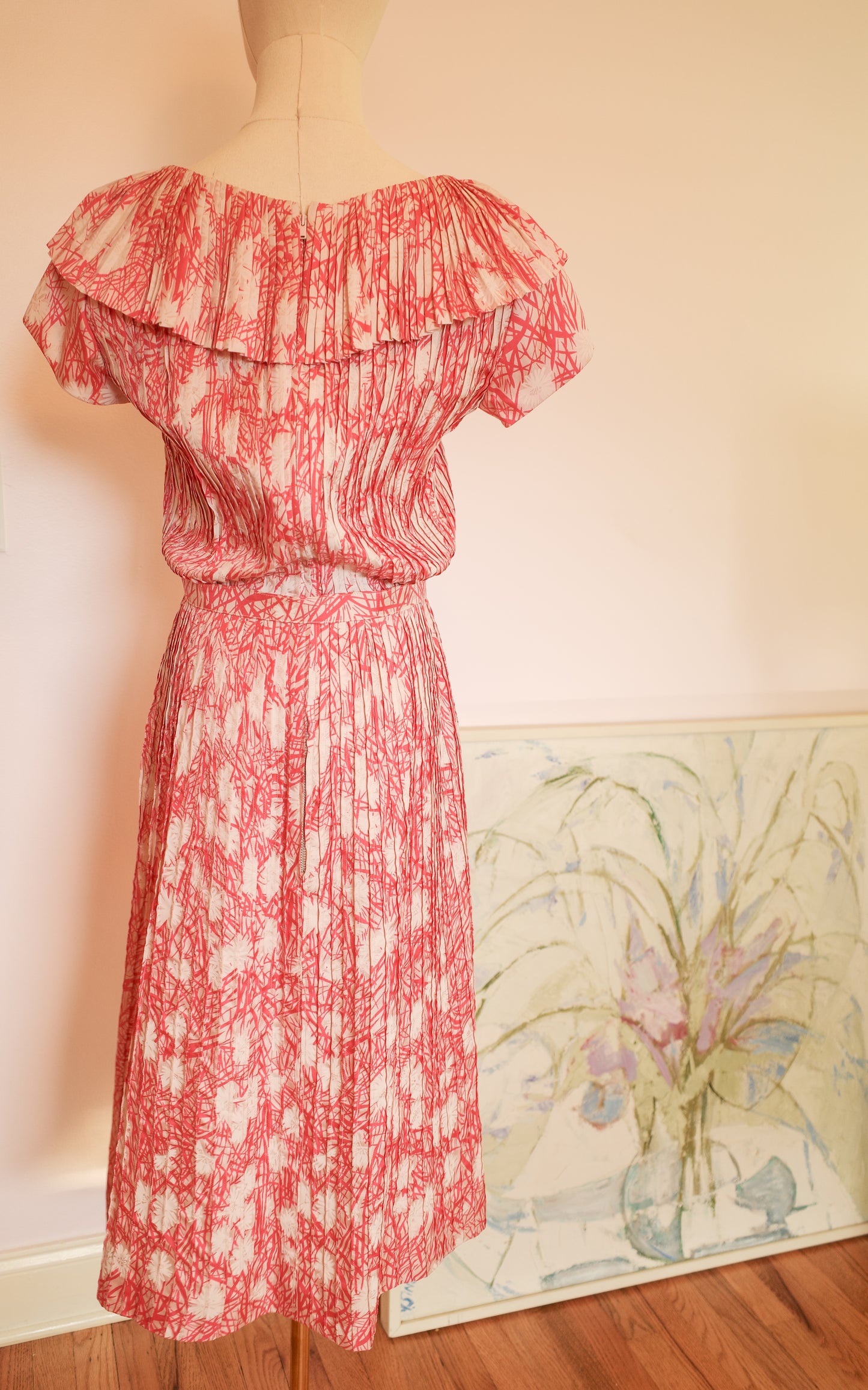 Vintage Pleated Collar Dress