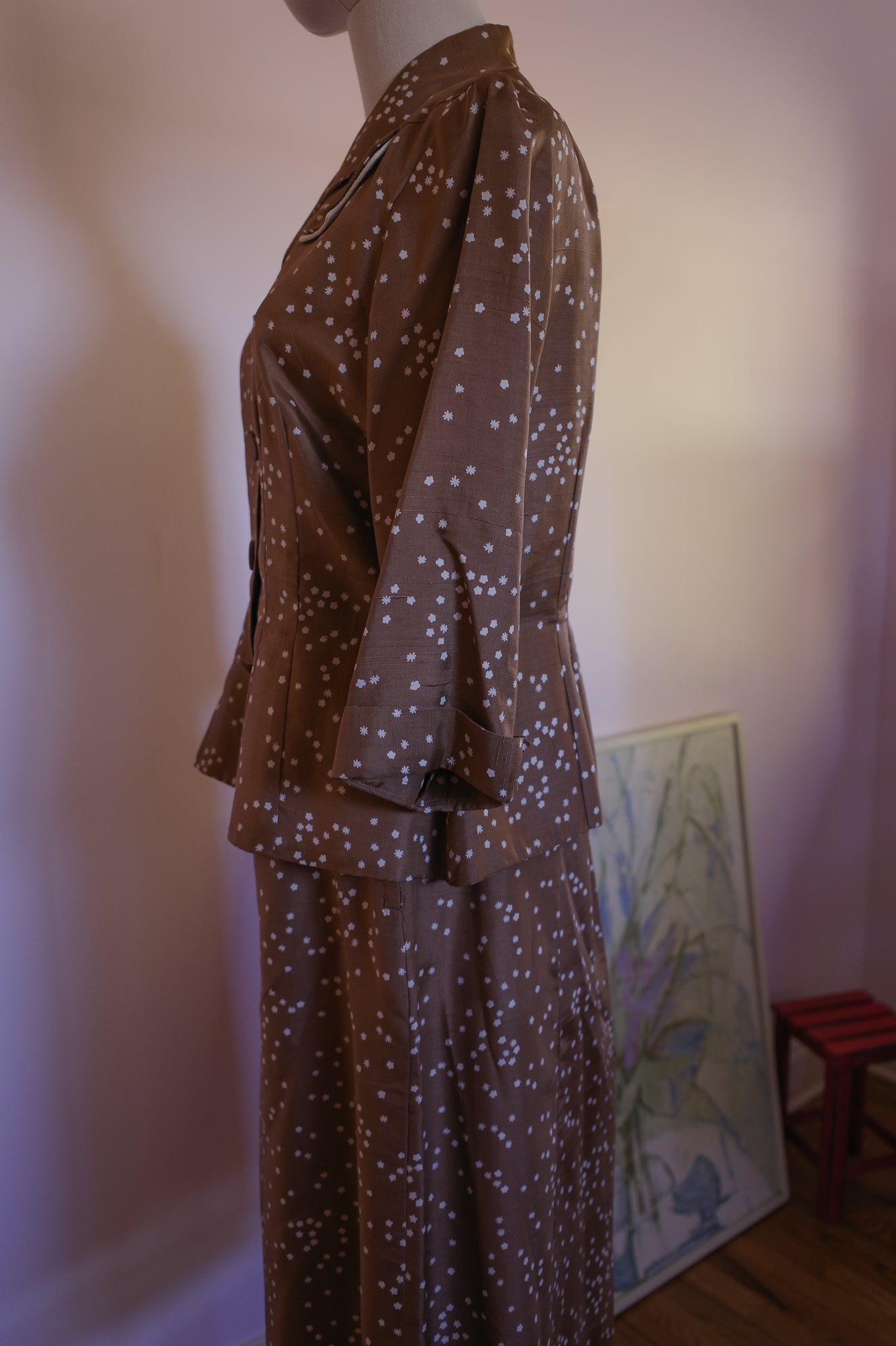 1940s Mocha Star Patterned Skirt Suit