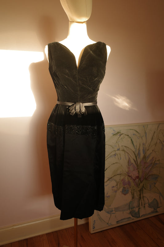 Vintage 1960s Black Deep-V velvet plunge neckline