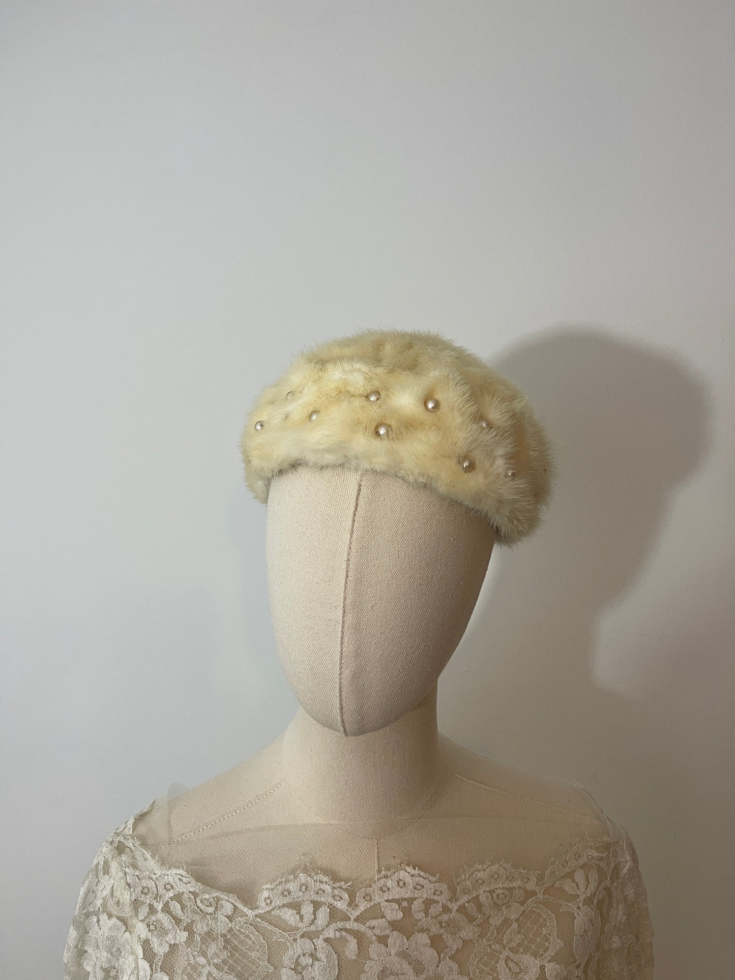 1950s Vintage White Fur Hat With Beads